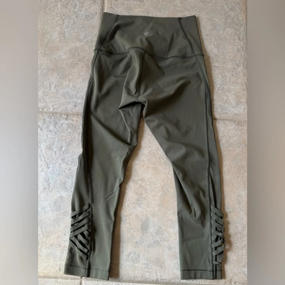 Rare Lululemon Minimalist Crop Leggings Fatigue Green Sz 6 2016 Retired Edition